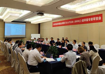 說明: F:\【資料與辦公】\辦公區(qū)\2.網(wǎng)站新聞\2019年\10月\2019.10.23 方大智創(chuàng)科技主編的國家行業(yè)標(biāo)準(zhǔn)《城市軌道交通站臺(tái)屏蔽門》修訂送審稿通過審查\現(xiàn)場(chǎng)（文中.jpg